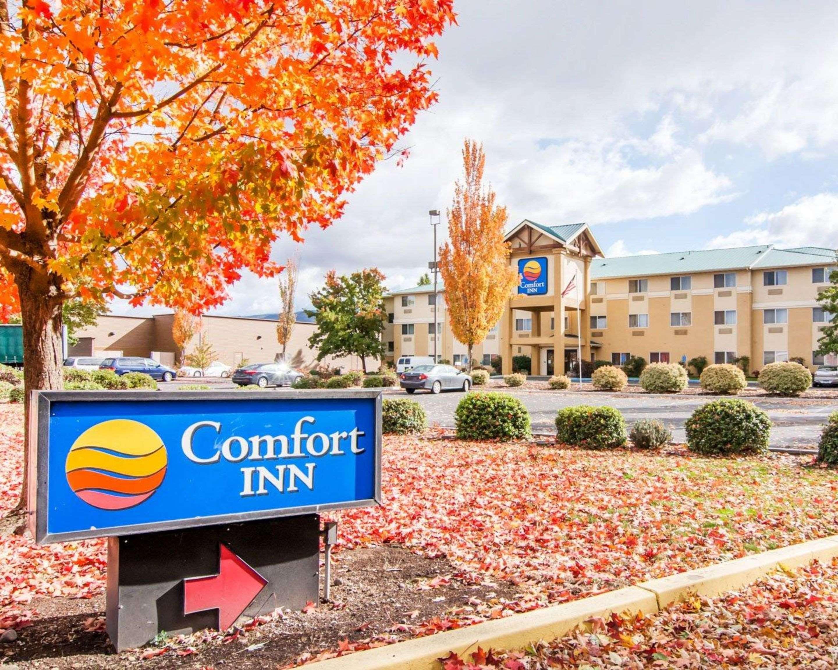 Comfort Inn Medford South Екстер'єр фото