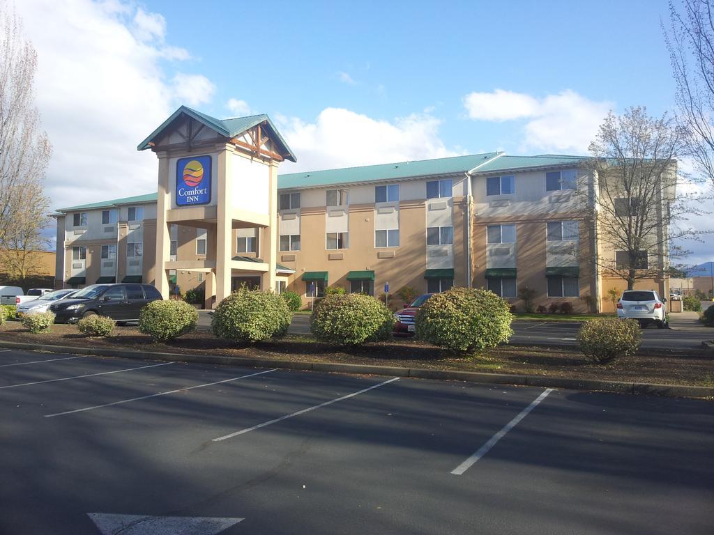 Comfort Inn Medford South Екстер'єр фото